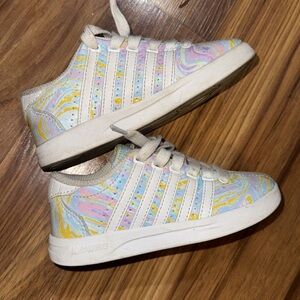 Kids Preloved but hardly used K-Swiss Tennis shoes! Kids size 11C!
